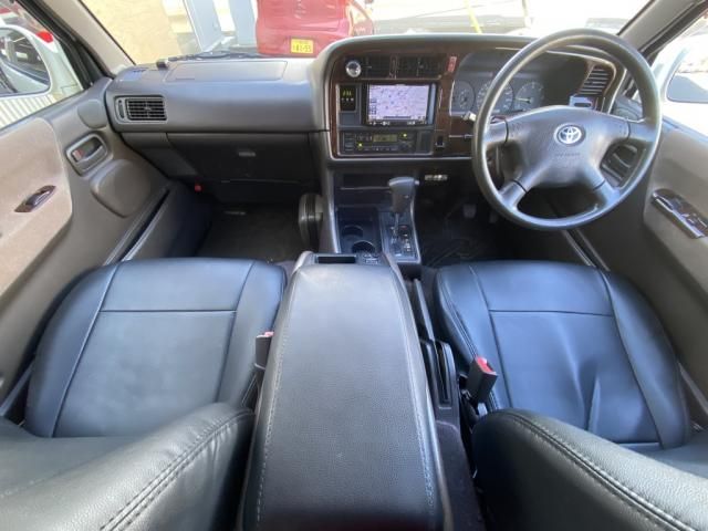 TOYOTA HIACE WAGON 2001 Image 31