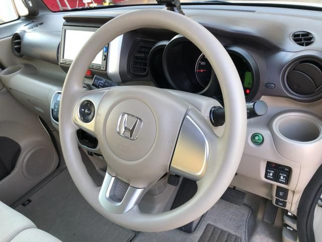 HONDA N BOX 2017 Image 31