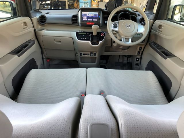 HONDA N BOX 2017 Image 31