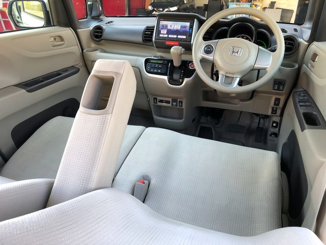 HONDA N BOX 2017 Image 31