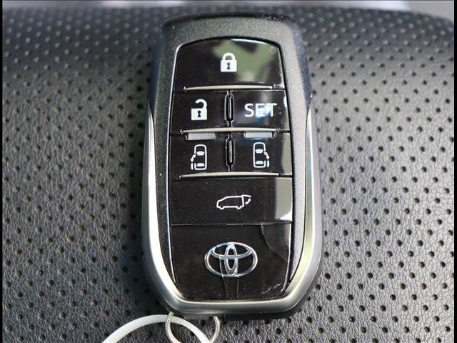 TOYOTA VELLFIRE 2019 Image 31