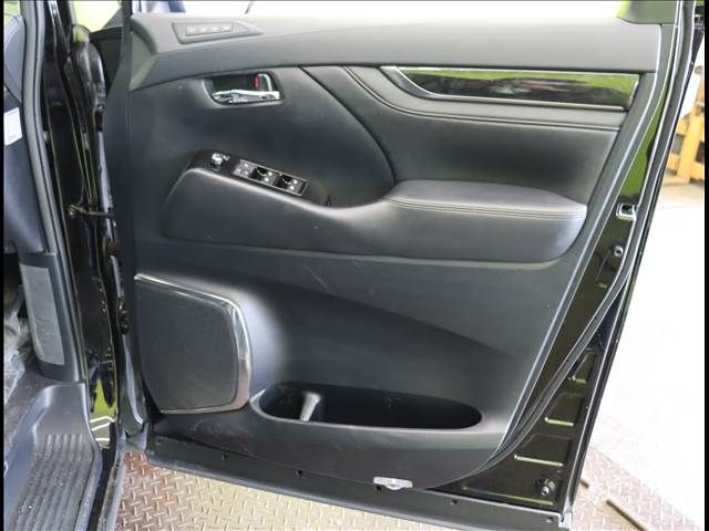 TOYOTA VELLFIRE 2019 Image 31