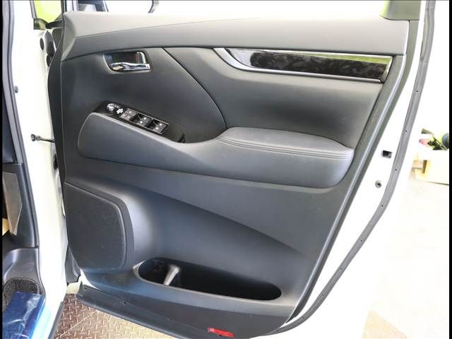 TOYOTA ALPHARD HYBRID 4WD 2020 Image 31