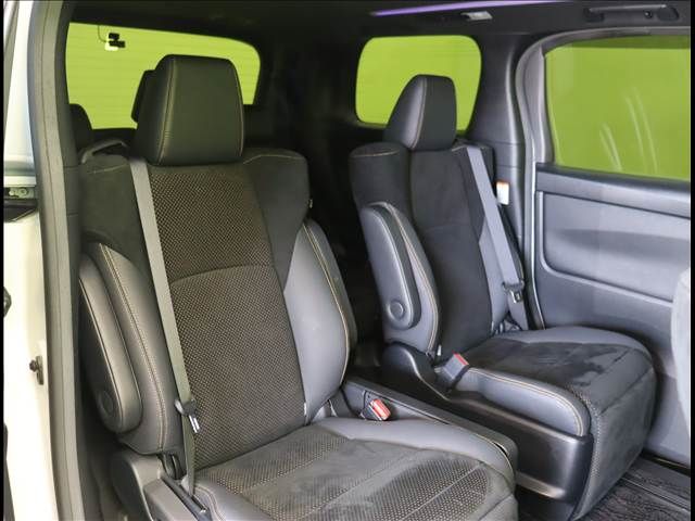 TOYOTA ALPHARD HYBRID 4WD 2020 Image 31