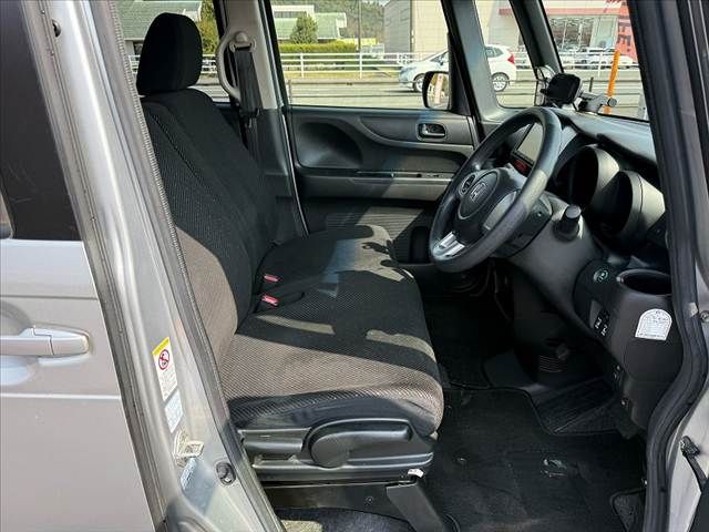 HONDA N BOX 2015 Image 31