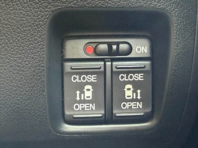 HONDA N BOX 2015 Image 31