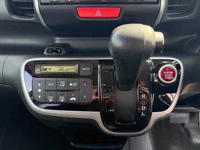 HONDA N BOX 2015 Image 31