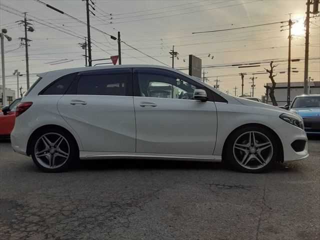 MERCEDES BENZ B CLAS 2015 Image 31