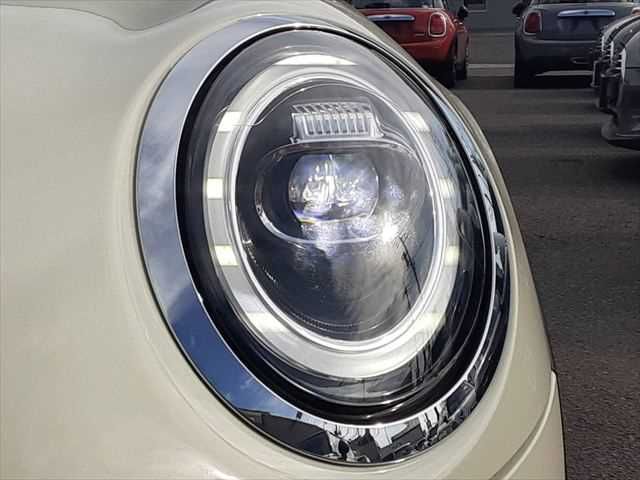 BMW MINI COOPER D 5DOOR 2019 Image 31