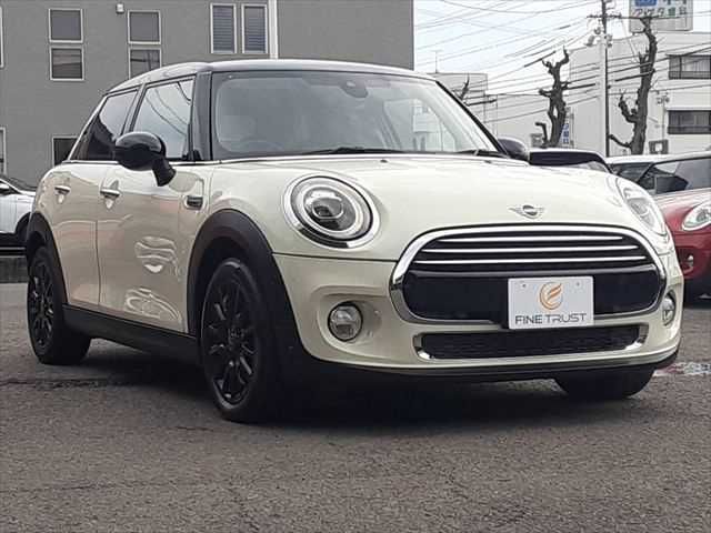 BMW MINI COOPER D 5DOOR 2019 Image 31