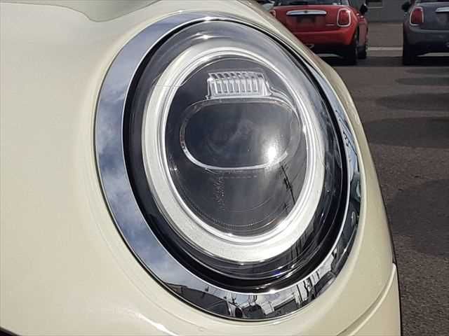 BMW MINI COOPER D 5DOOR 2019 Image 31