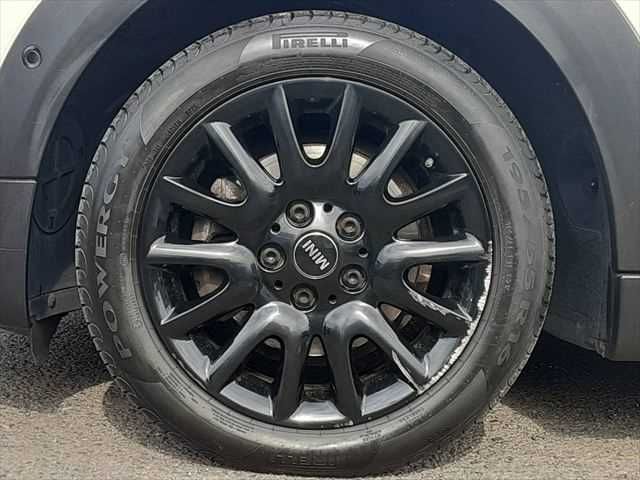 BMW MINI COOPER D 5DOOR 2019 Image 31