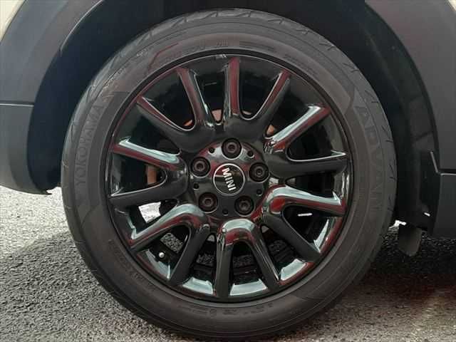 BMW MINI COOPER D 5DOOR 2019 Image 31