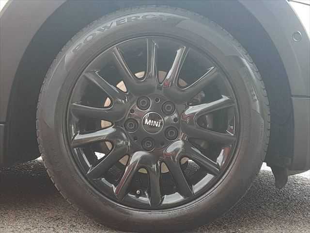 BMW MINI COOPER D 5DOOR 2019 Image 31