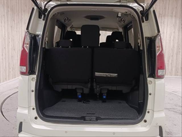 NISSAN SERENA  S-HYBRID 2017 Image 31