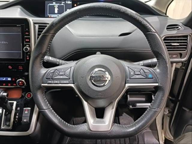 NISSAN SERENA  S-HYBRID 2017 Image 31