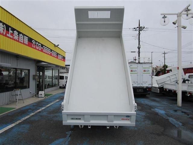 ISUZU  2016 Image 31