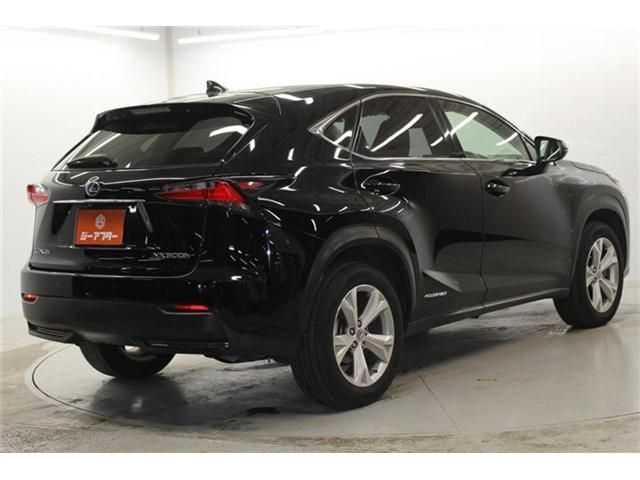 TOYOTA LEXUS NX300H 2014 Image 31