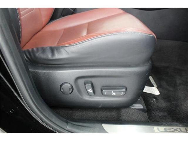 TOYOTA LEXUS NX300H 2014 Image 31