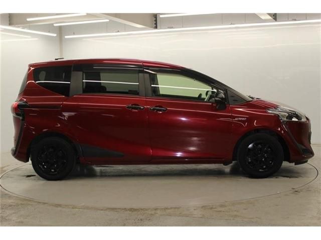 TOYOTA SIENTA HYBRID 2020 Image 31