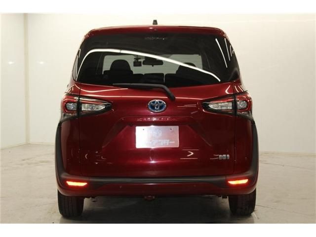 TOYOTA SIENTA HYBRID 2020 Image 31