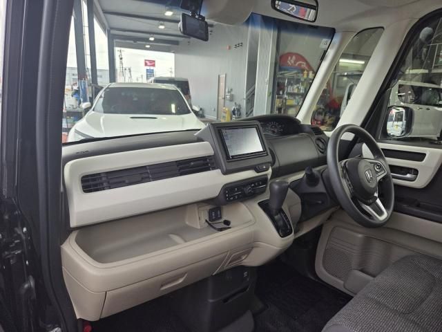 HONDA N BOX 2018 Image 31
