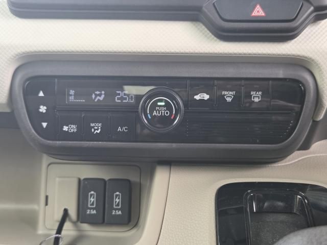 HONDA N BOX 2018 Image 31