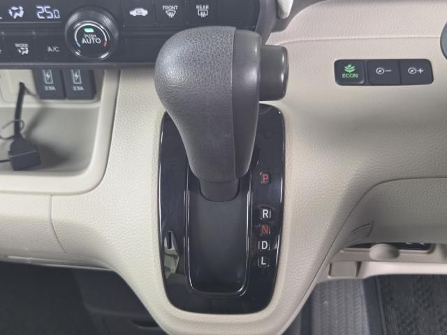 HONDA N BOX 2018 Image 31