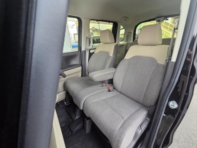 HONDA N BOX 2018 Image 31