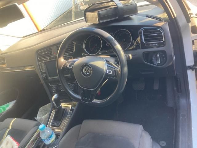 VOLKSWAGEN GOLF VARI 2013 Image 31