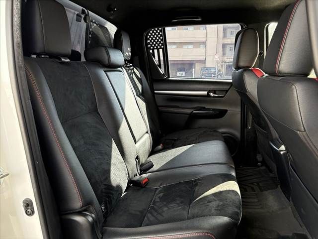 TOYOTA HILUX 4WD 2023 Image 31