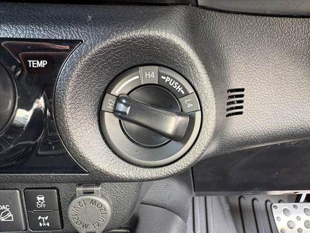 TOYOTA HILUX 4WD 2023 Image 31