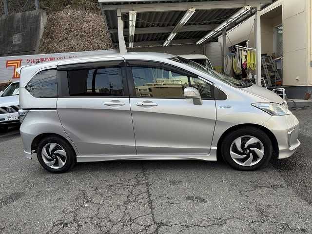 HONDA FREED HYBRID 2015 Image 31
