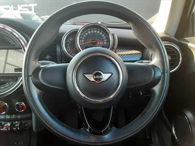 BMW MINI COOPER S 2015 Image 31