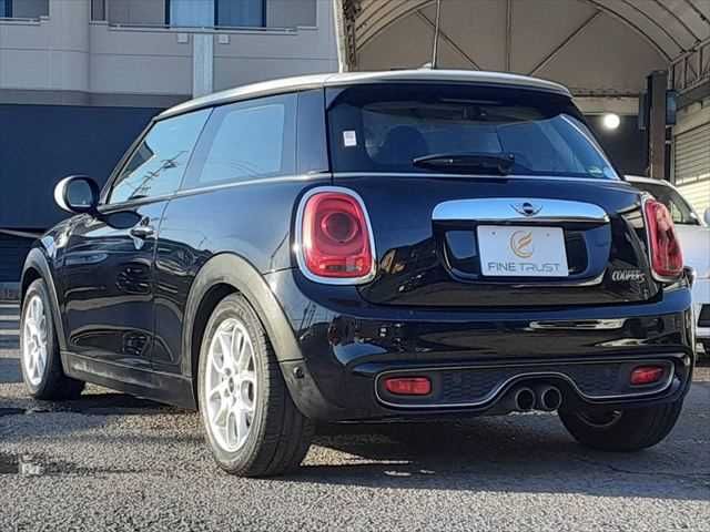 BMW MINI COOPER S 2015 Image 31