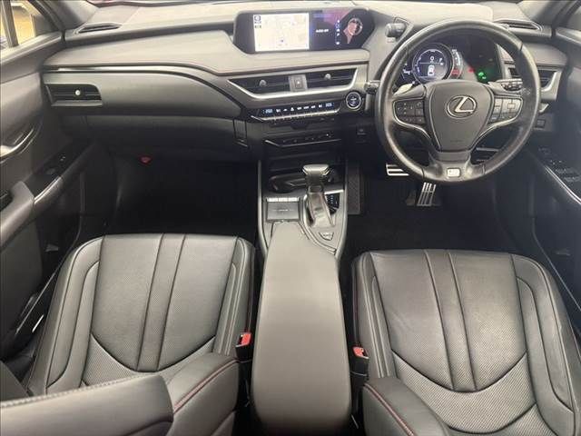 TOYOTA LEXUS UX250H AWD 2019 Image 31