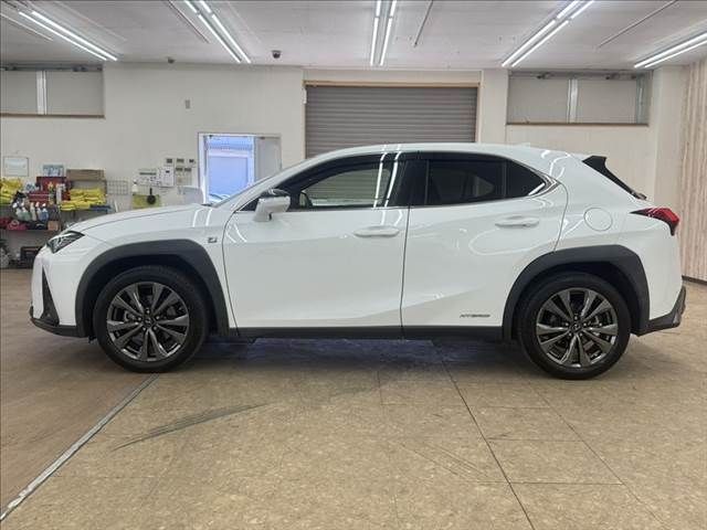 TOYOTA LEXUS UX250H AWD 2019 Image 31