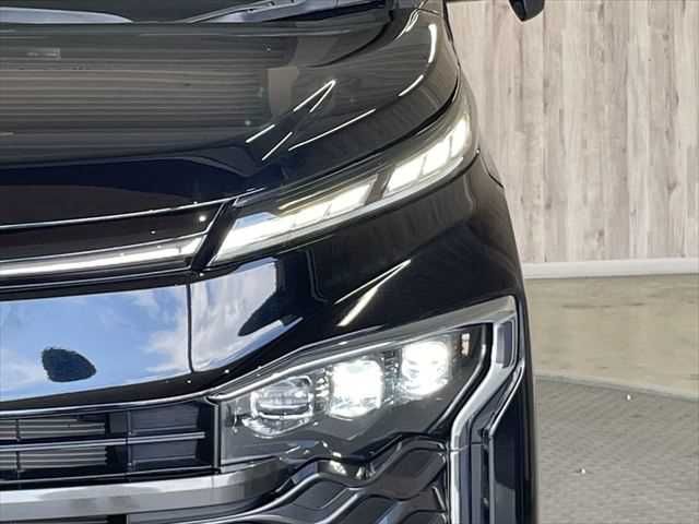 TOYOTA VOXY 2023 Image 31