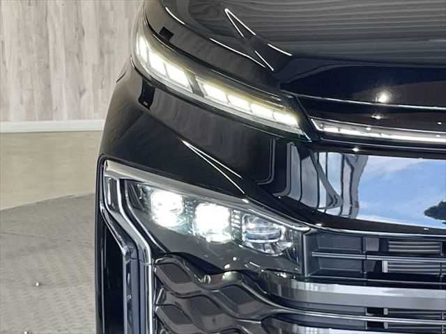 TOYOTA VOXY 2023 Image 31