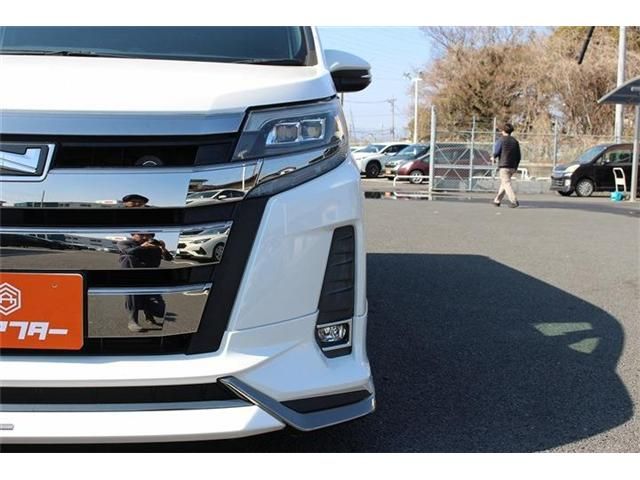 TOYOTA NOAH 2017 Image 31