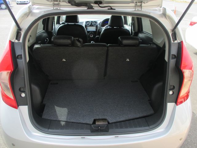 NISSAN NOTE 2012 Image 31