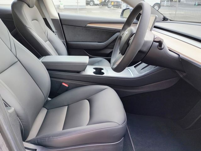 TESLA MODEL 3 2021 Image 31