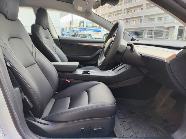 TESLA MODEL 3 2021 Image 31