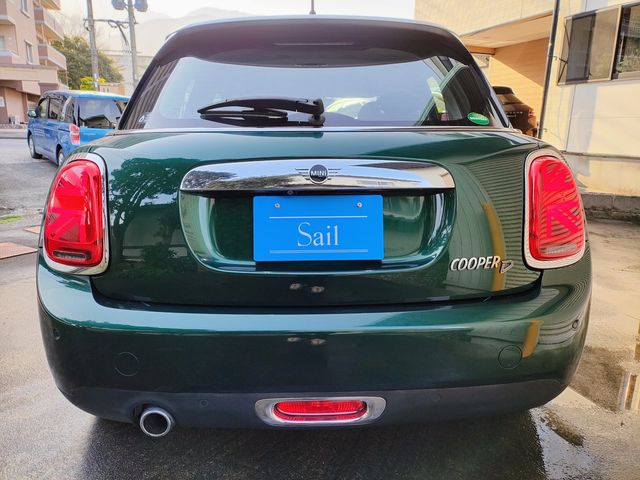 BMW MINI COOPER D 5DOOR 2018 Image 31