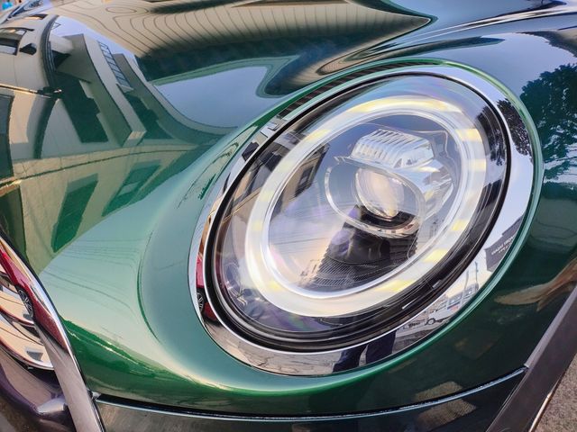 BMW MINI COOPER D 5DOOR 2018 Image 31