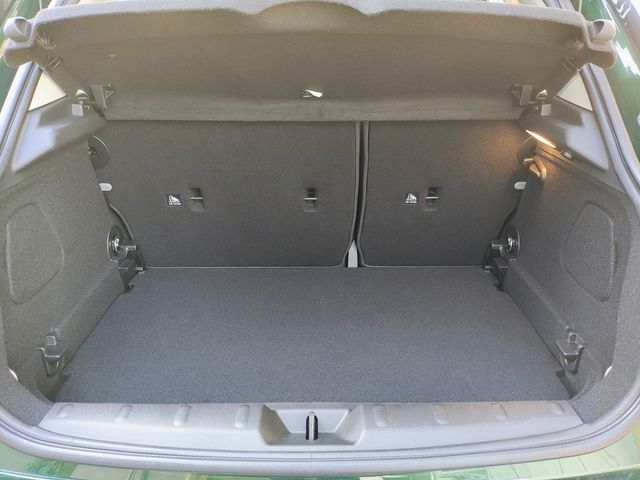 BMW MINI COOPER D 5DOOR 2018 Image 31