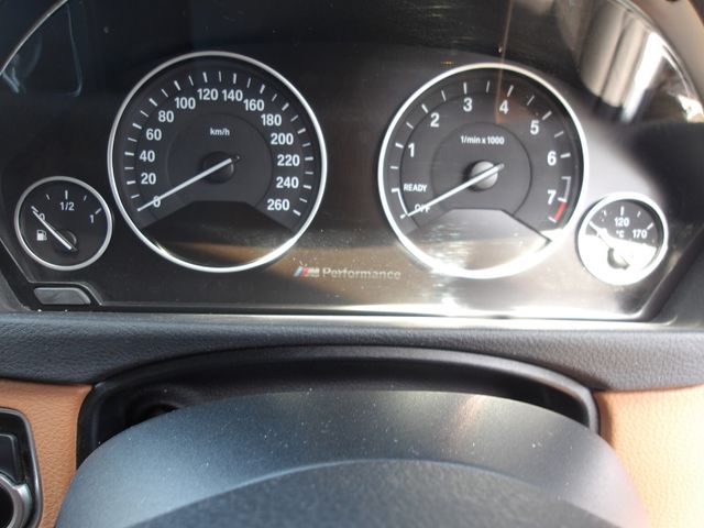 BMW 3SERIES GRAN TUR 2016 Image 31