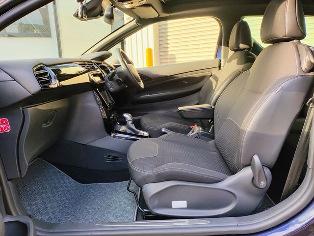 CITROEN DS3 CABRIO 2017 Image 31