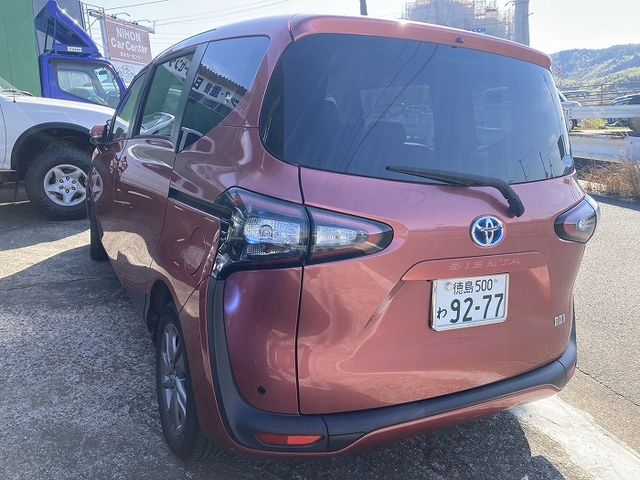 TOYOTA SIENTA HYBRID 2016 Image 31