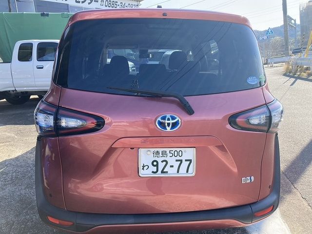 TOYOTA SIENTA HYBRID 2016 Image 31